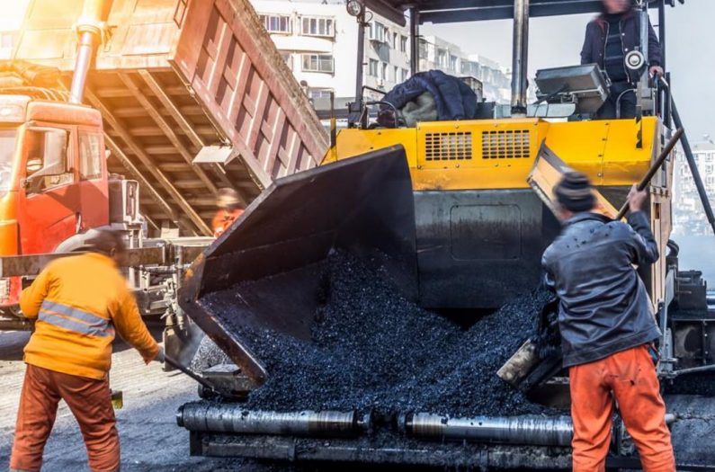 Aszfaltozás, Térkövezés, Közmű építés, Útépítés, Mélyépítés, Csatornázás, Budapest, Debrecen, Miskolc, Nyíregyháza, Eger, Salgótarján, Szolnok, Kecskemét, Békéscsaba, Szeged, Pécs, Szekszárd, Kaposvár, Székesfehérvár, Tatabánya, Veszprém, Győr, Szombathely, Zalaegerszeg